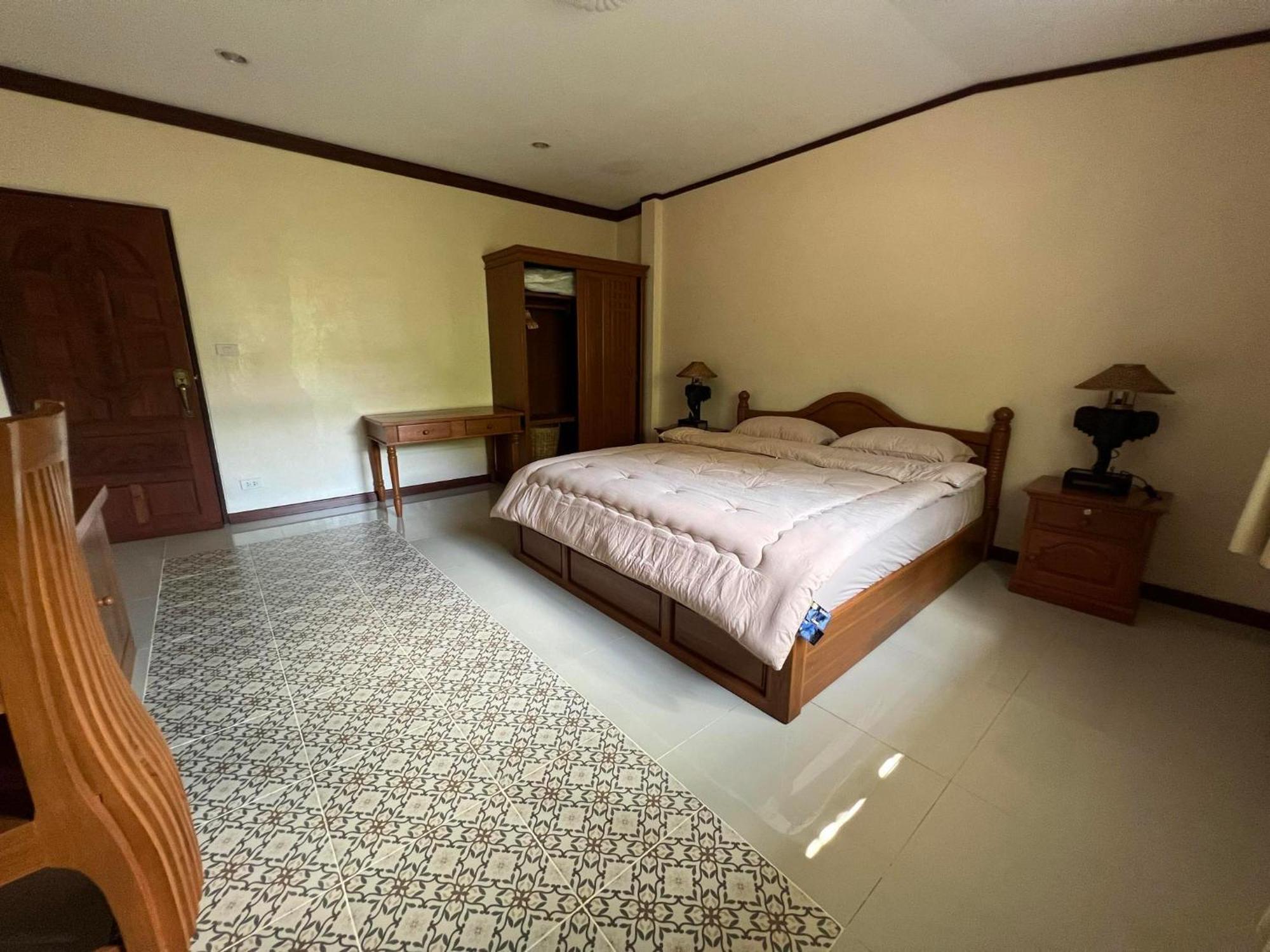 Khaolak 2k Pool विला